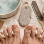 Comment avoir de beaux pieds : pieds doux sans corne, soin à la pierre ponce