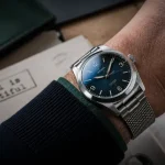 Montre homme 2025 : cadran 37–39 mm acier brossé et verre saphir