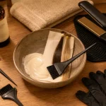 Comment faire un lissage brésilien : shampoing clarifiant et plaques chauffantes à la maison