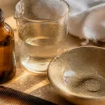 Vinaigre de cidre et cheveux : bouteille, dilution et rinçage pour brillance