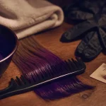 Cheveux violine sur cheveux foncés : mèche test